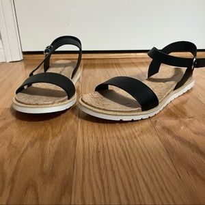 NWOB Sun + Stone Maddie Sandals Black Sz 9M